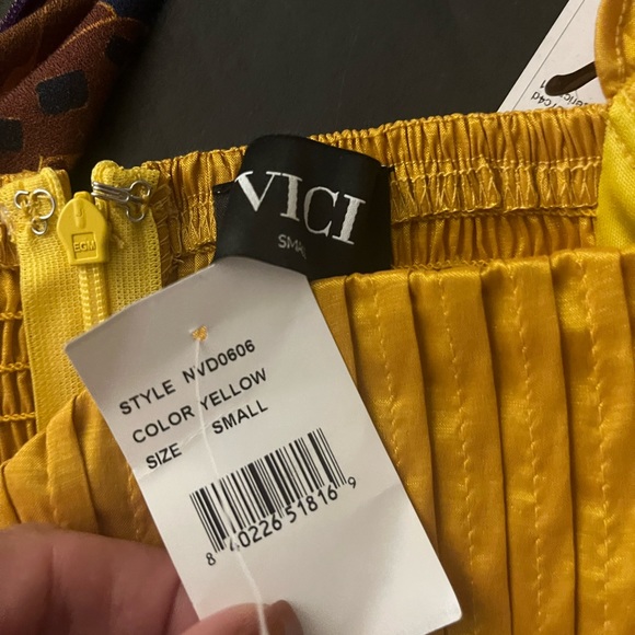 Vici Collection Womens Babydoll Dress Yellow Mini Half Sleeve Puff Pleated|S|NWT - Picture 3 of 5